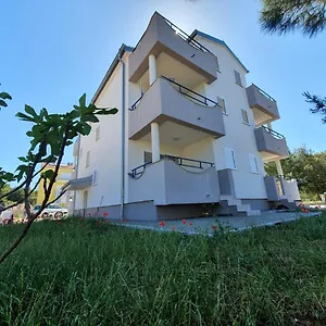 apartments-villa-mm-bibinje.hotelinzadar.com/